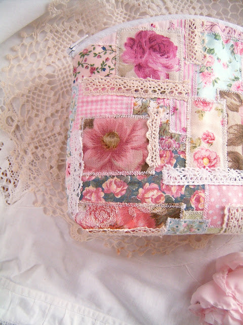 Romantic Vintage Floral Quilted Cosmetic Bag - Sweet Dream Rose